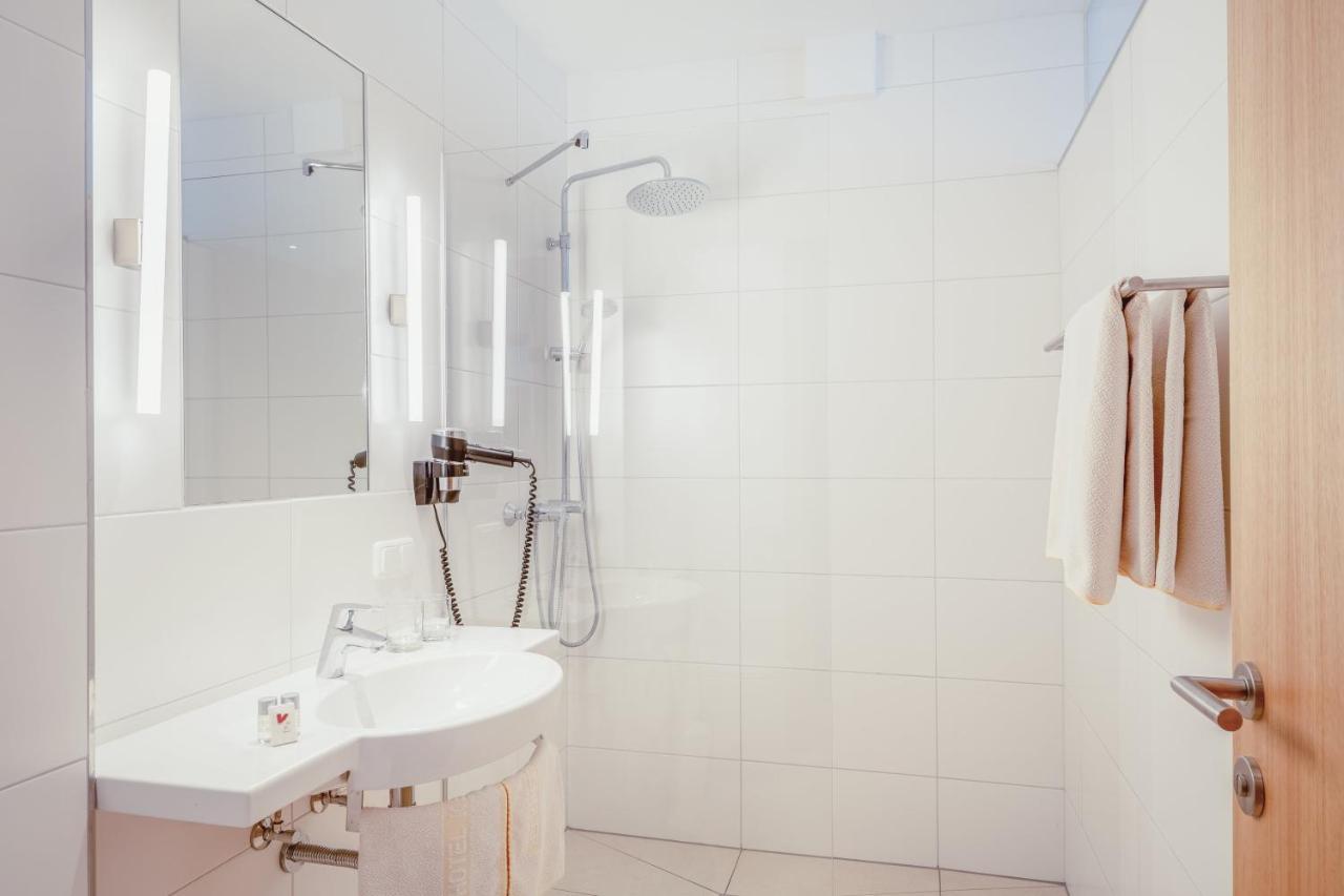 Hotel Kendler Санкт Гилген Екстериор снимка